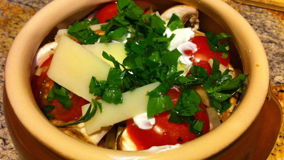 ШАГ 5. говядина с овощами, запеченная в горшочках