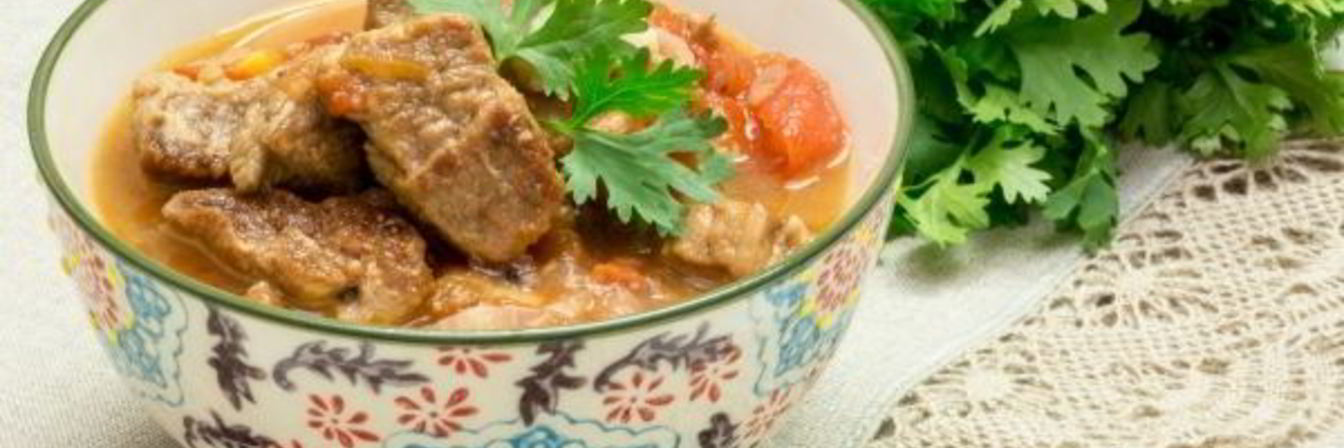 Говядина, тушенная с овощами и букетом гарни