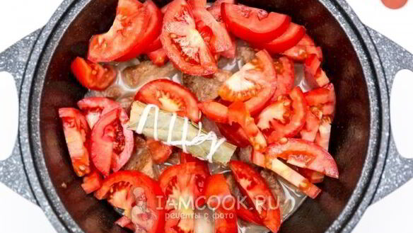 ШАГ 7. говядина, тушенная с овощами и букетом гарни