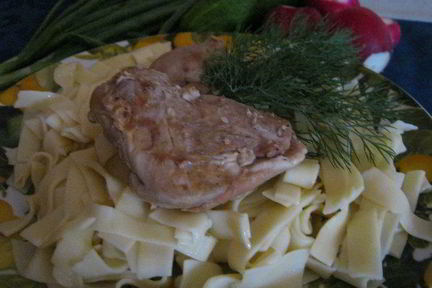 Кролик с домашней лапшой