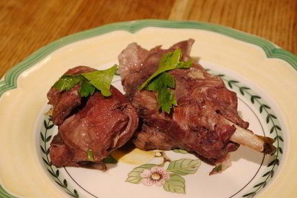 Кролик в красном вине