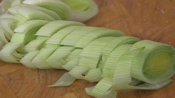 ШАГ 3. кролик в красном вине