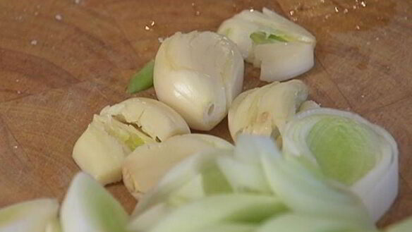 ШАГ 5. кролик в красном вине