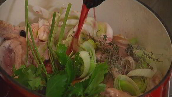 ШАГ 6. кролик в красном вине