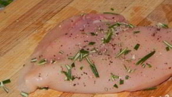 ШАГ 2. куриная грудка, фаршированная моцареллой