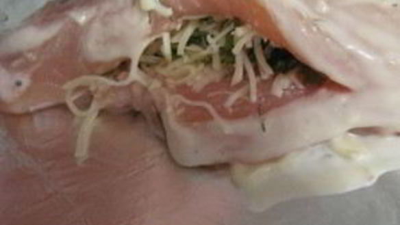 ШАГ 3. куриная грудка, фаршированная моцареллой