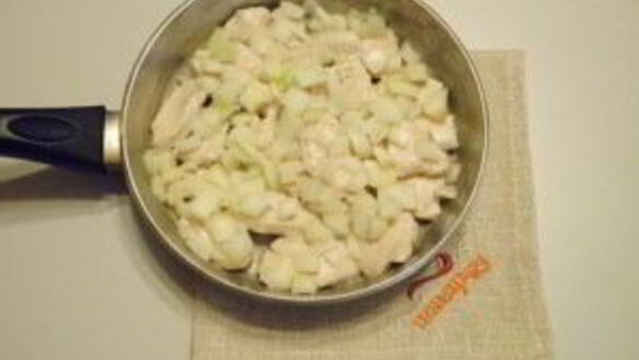 ШАГ 4. куриная грудка со сливками