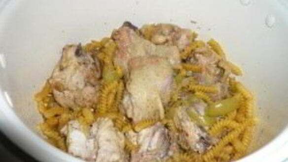 ШАГ 9. курица с макаронами