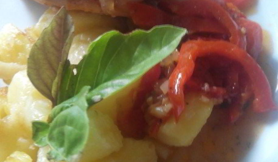 Рецепт курица с соусом взрыв сезонных овощей и отварным картофелем