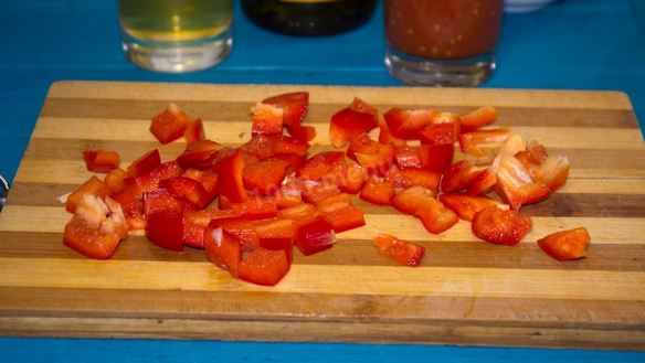 ШАГ 5. курица тушеная с грибами и овощами