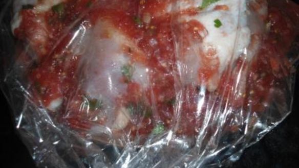 ШАГ 5. курица в томатном маринаде