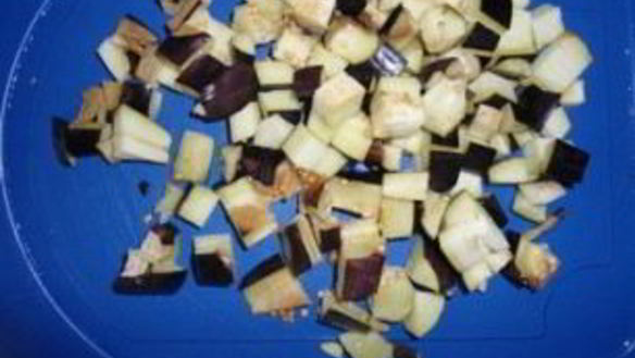 ШАГ 3. мясо с грибами в горшочках