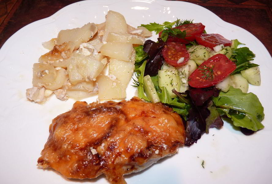 Мясо с картошкой под майонезом