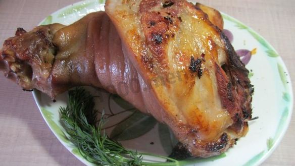 ШАГ 7. свиная рулька в пиве запеченная в духовке