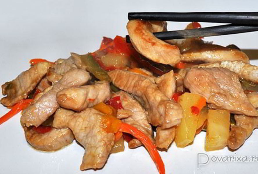 Свинина по-китайски с ананасом