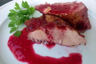 Свинина под вишневым соусом