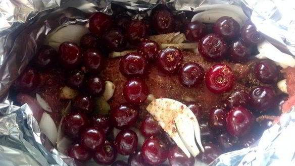 ШАГ 5. свинина под вишневым соусом