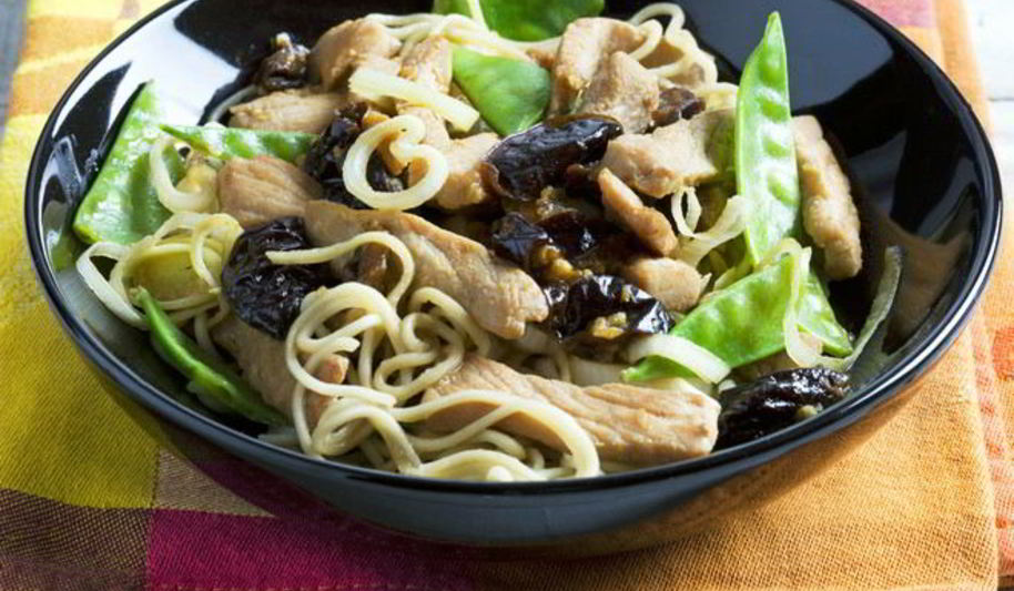 Рецепт свинина с черносливом в духовке