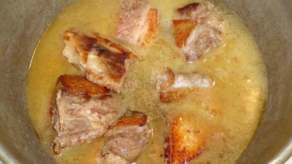 ШАГ 4. тушеная утка кусочками