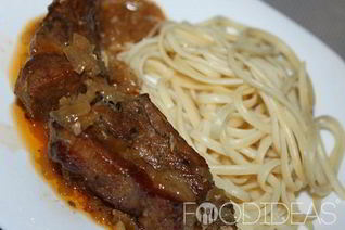 Тушеные свиные ребрышки