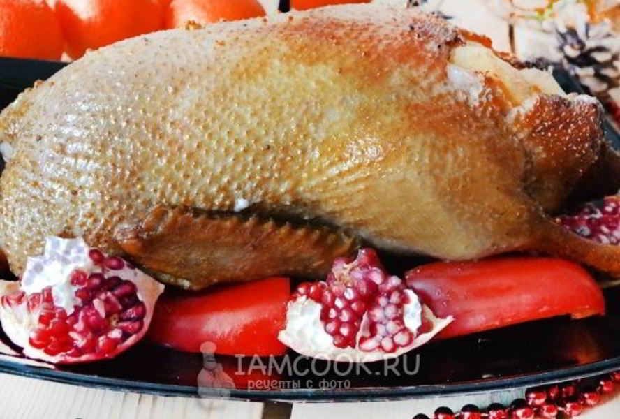 Утка в духовке с картошкой