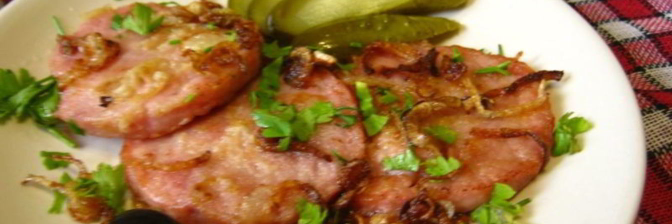 Ветчина, жареная с горчицей и луком