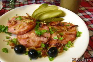 Ветчина, жареная с горчицей и луком