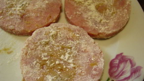 ШАГ 2. ветчина, жареная с горчицей и луком