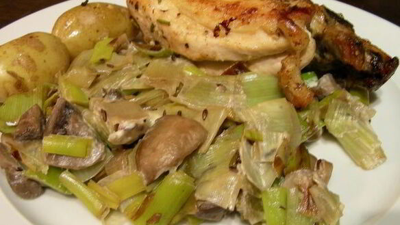 ШАГ 5. нежный гарнир из лука-порея и грибов с маскарпоне