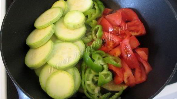 ШАГ 9. баклажаны тушеные с овощами