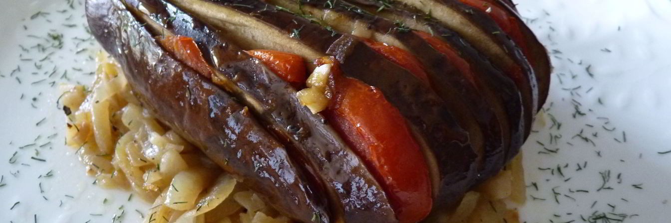 Баклажаны запеченные с помидорами