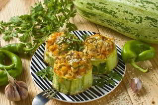 Фаршированные кабачки столбики