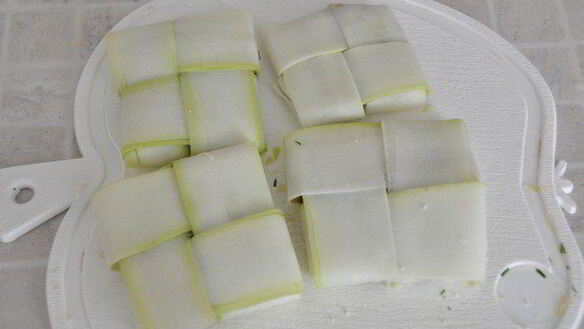 ШАГ 10. фаршированные конвертики из кабачков