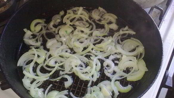 ШАГ 6. фасоль в томатном соусе