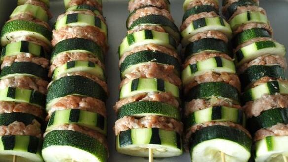 ШАГ 3. кабачки на шпажках