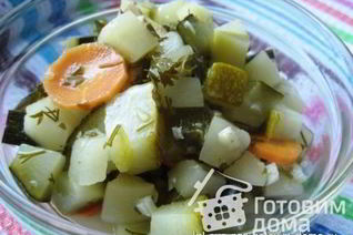 Кабачки с чесноком и морковью