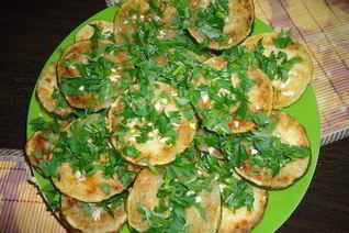 Кабачки с чесноком и петрушкой