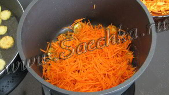 ШАГ 5. кабачки с морковью