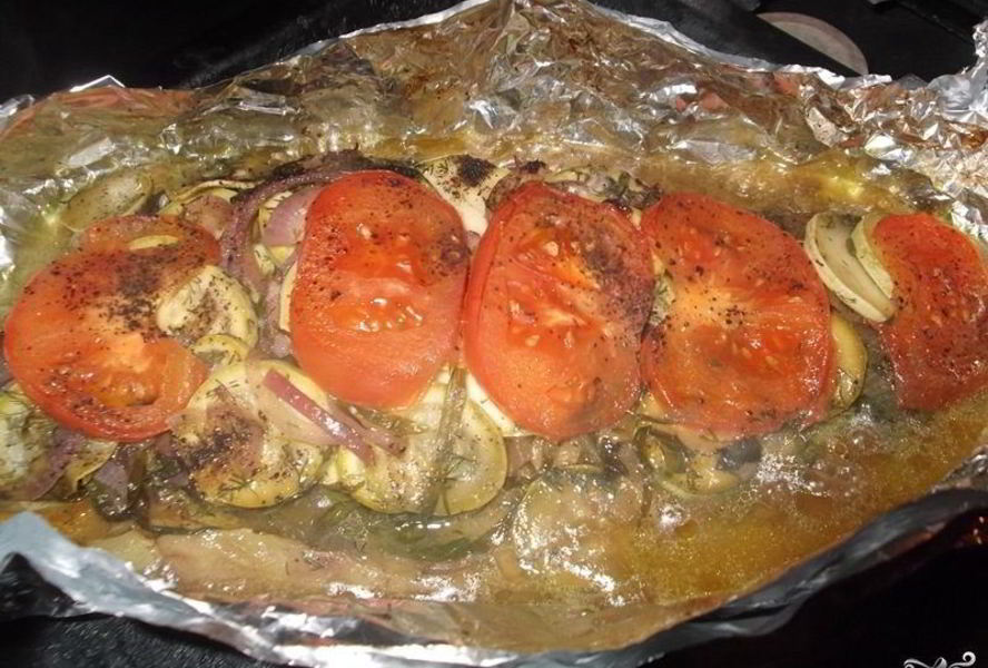 Кабачки с рыбой в духовке