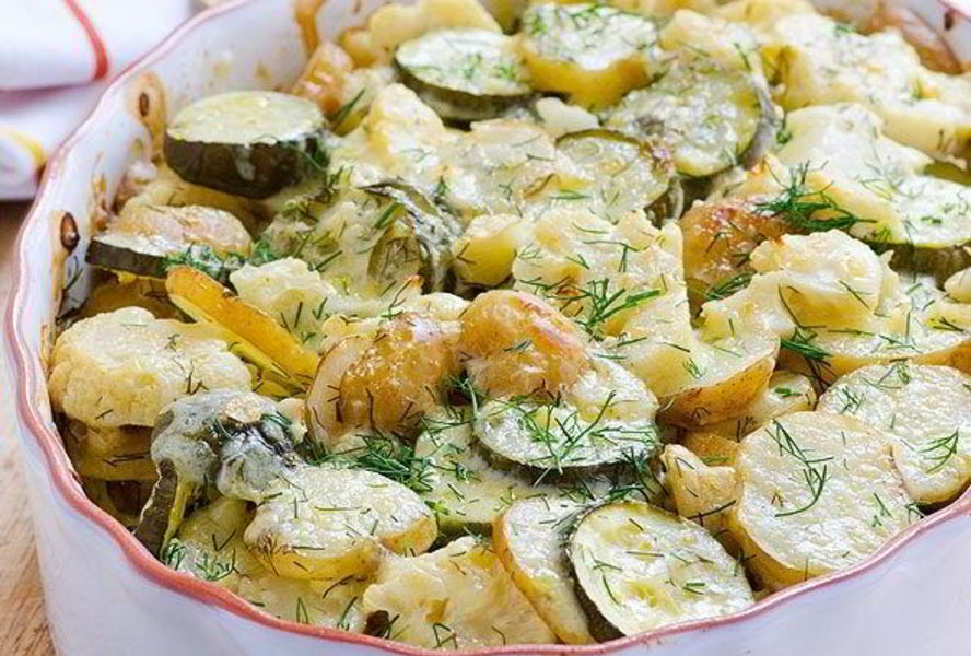 Кабачки, запеченные с яйцом и сыром