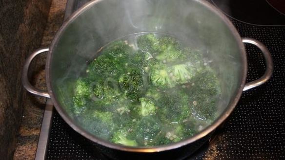 ШАГ 5. капуста брокколи тушеная