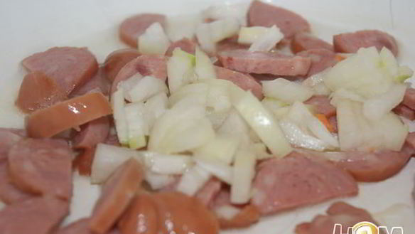 ШАГ 3. капуста тушеная с фасолью и сардельками