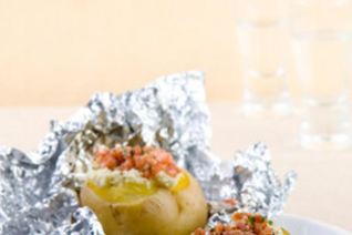 Картофель, фаршированный ветчиной