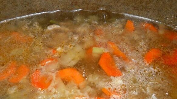 ШАГ 4. картофель тушеный с мясом и зеленью