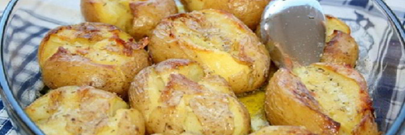 Картофель в кожуре, запеченный в духовке