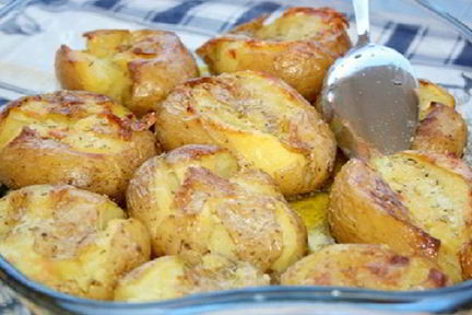 Картофель в кожуре, запеченный в духовке