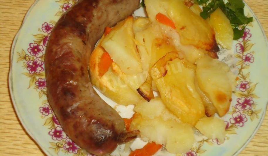 Рецепт картофель, запеченный с домашней колбасой