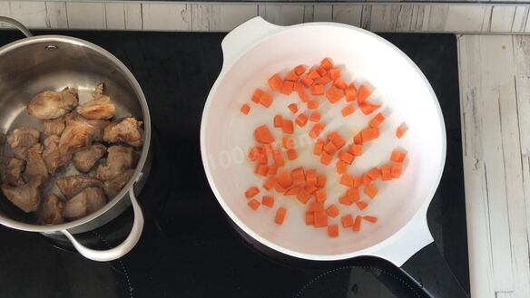 ШАГ 5. картошка с мясом тушеная в кастрюле