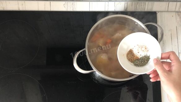 ШАГ 8. картошка с мясом тушеная в кастрюле