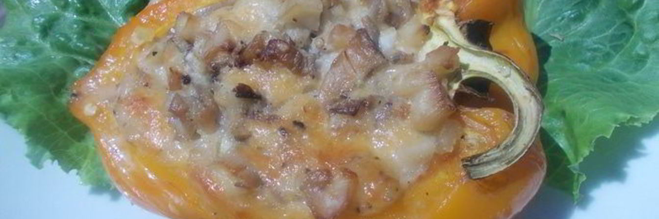 Лодочки из перца, фаршированные сыром и грибами